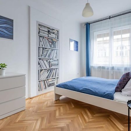Home Away From Home In The Center Budapeszt Zewnętrze zdjęcie