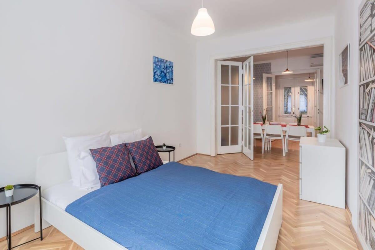 Home Away From Home In The Center Budapeszt Zewnętrze zdjęcie