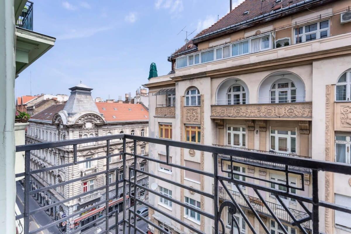 Home Away From Home In The Center Budapeszt Zewnętrze zdjęcie