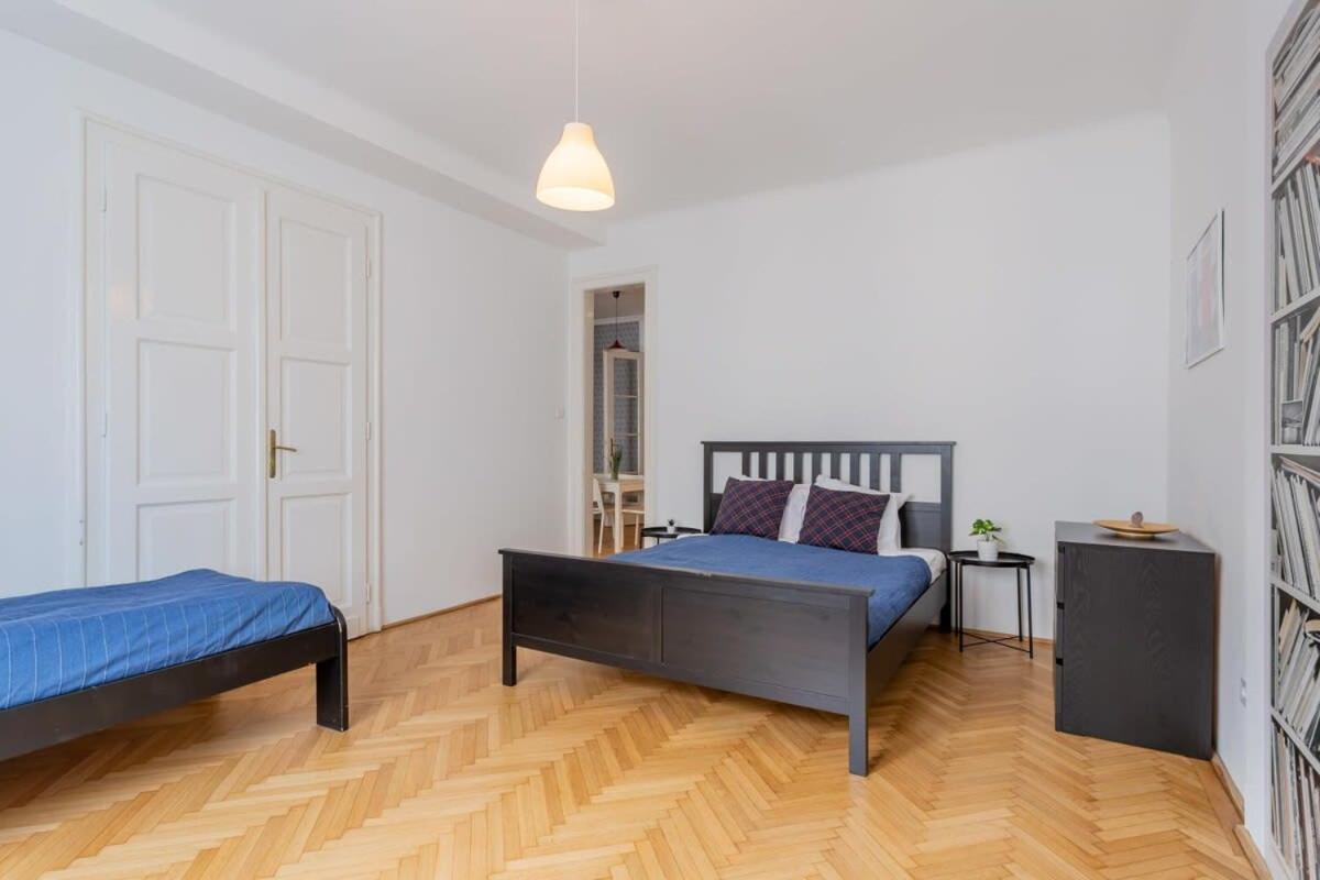 Home Away From Home In The Center Budapeszt Zewnętrze zdjęcie
