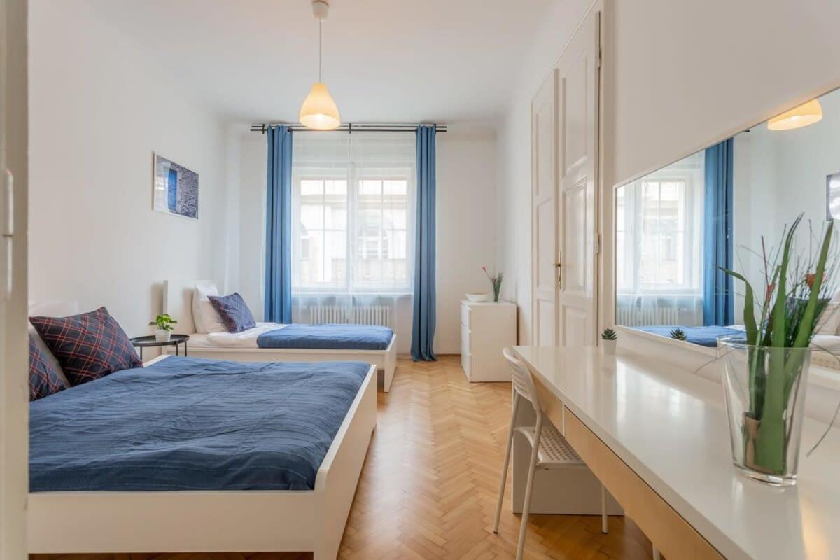 Home Away From Home In The Center Budapeszt Zewnętrze zdjęcie