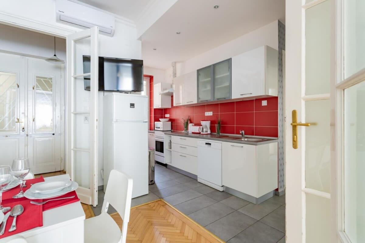 Home Away From Home In The Center Budapeszt Zewnętrze zdjęcie