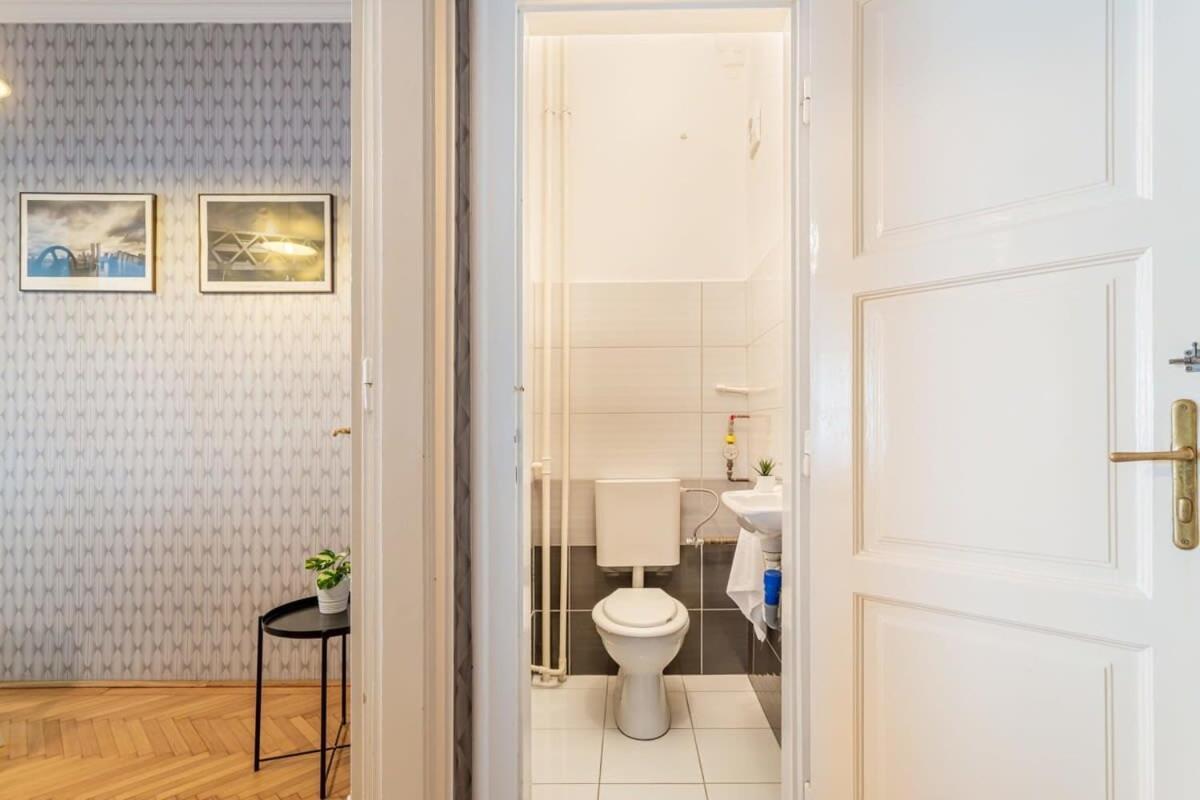 Home Away From Home In The Center Budapeszt Zewnętrze zdjęcie